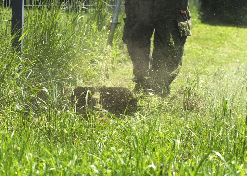 Acreage Mowing Service in Waldorf, MD